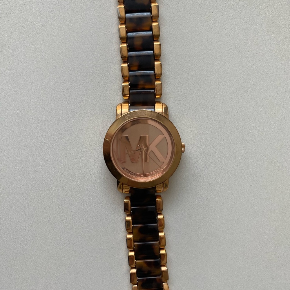 Michael Kors Gold and Brown Watch with Modern Elegance